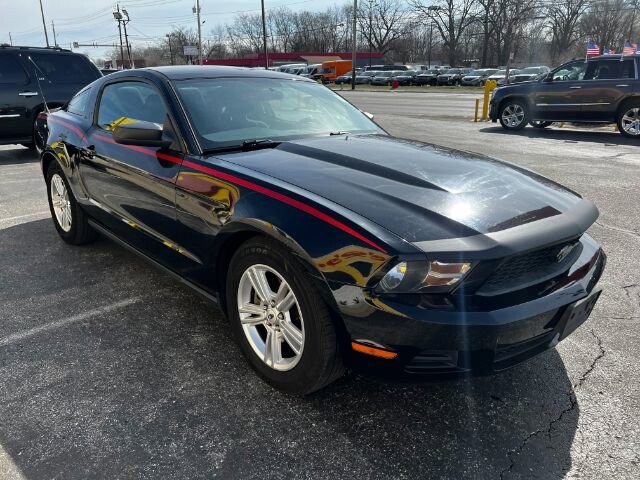 2012 Ford Mustang in Indianapolis, IN 46222-4002 - 2125722 18