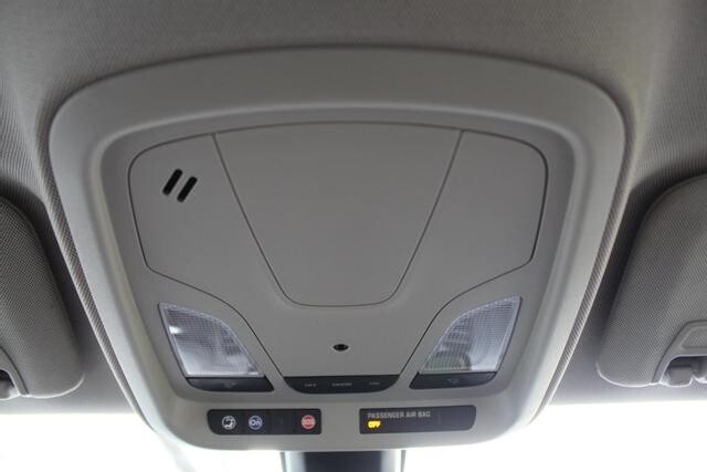 2019 Chevrolet Impala in Decatur, GA 30032 - 2126309 83