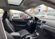 2017 Volkswagen Passat in Cicero, IL 60804 - 2129883 46