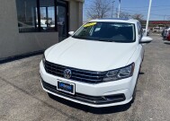 2017 Volkswagen Passat in Cicero, IL 60804 - 2129883 1