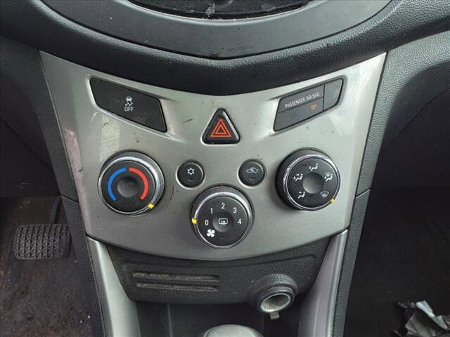 2016 Chevrolet Trax in Warren, OH 44484 - 2130897 9