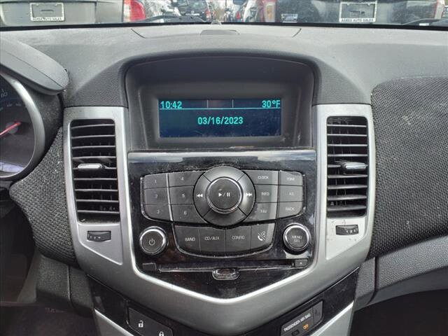 2014 Chevrolet Cruze in Warren, OH 44484 - 2130900 8