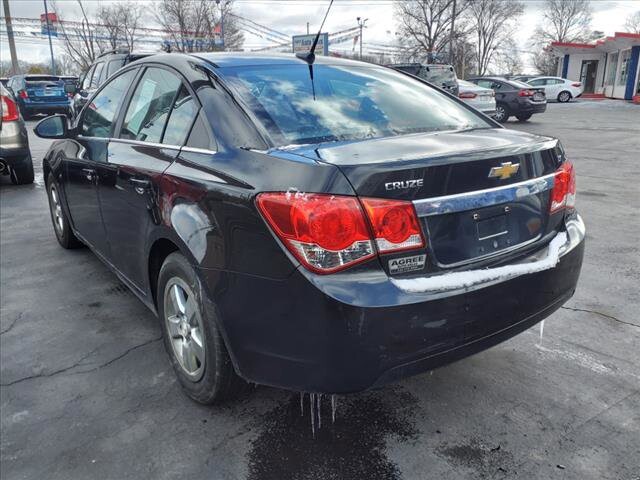 2014 Chevrolet Cruze in Warren, OH 44484 - 2130900 3