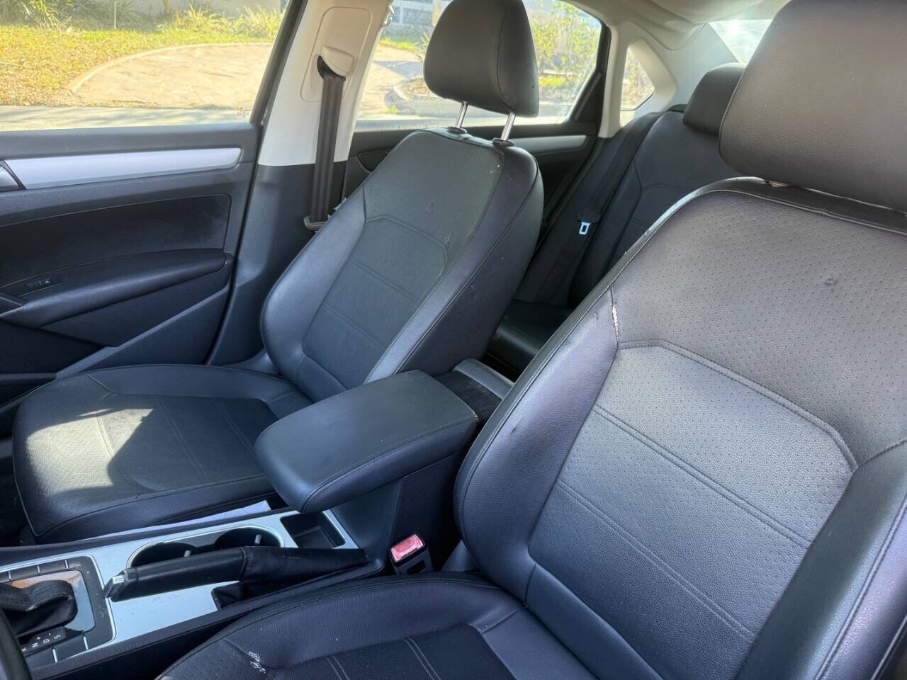 2013 Volkswagen Passat in Hollywood, FL 33023-1906 - 2133248 12