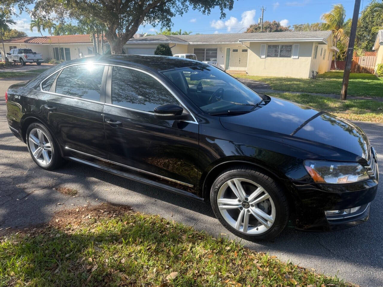 2013 Volkswagen Passat in Hollywood, FL 33023-1906 - 2133248 10
