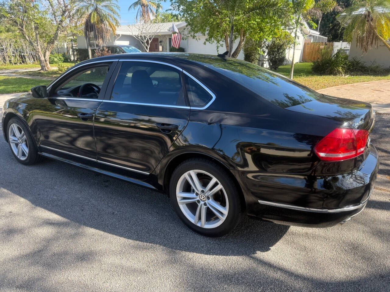2013 Volkswagen Passat in Hollywood, FL 33023-1906 - 2133248 3