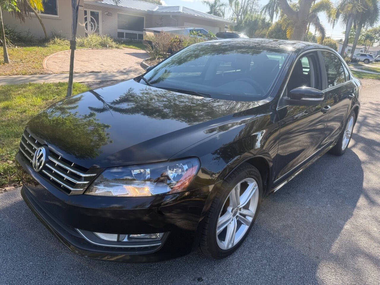 2013 Volkswagen Passat in Hollywood, FL 33023-1906 - 2133248
