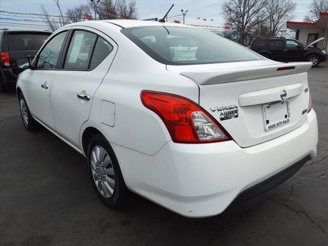 2015 Nissan Versa in Warren, OH 44484 - 2138626 3