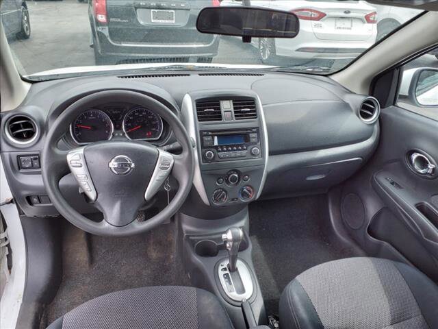 2015 Nissan Versa in Warren, OH 44484 - 2138626 7