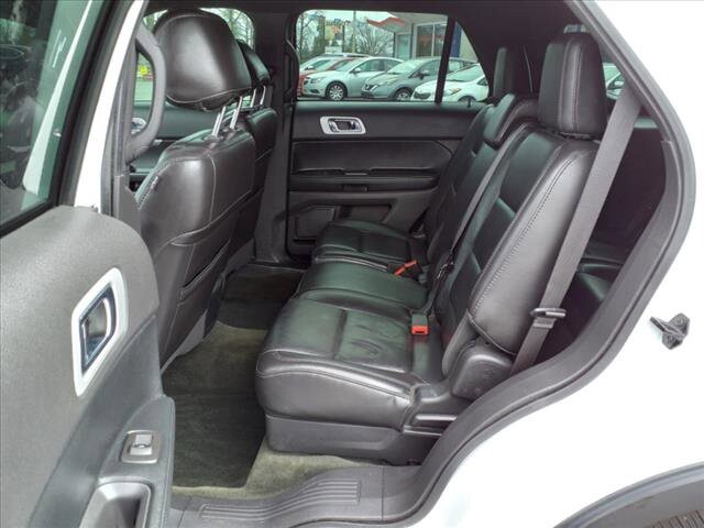 2013 Ford Explorer in Warren, OH 44484 - 2138629 7