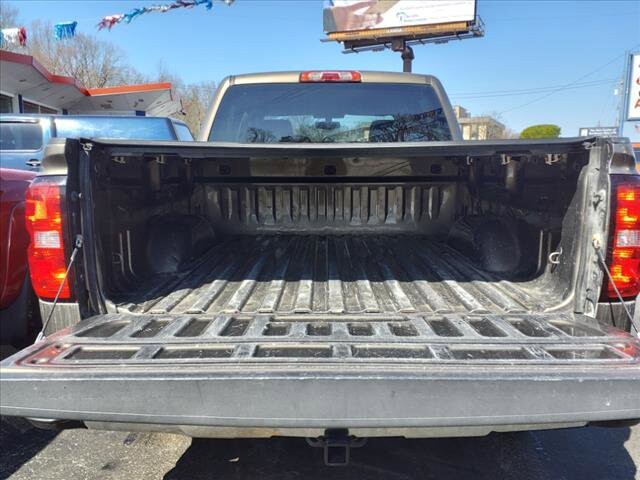 2015 Chevrolet Silverado 1500 in Warren, OH 44484 - 2140933 4