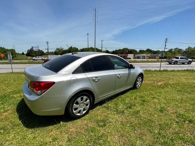 2016 Chevrolet Cruze in Commerce, GA 30529 - 2142530 4