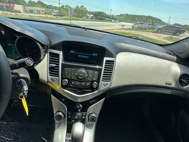 2016 Chevrolet Cruze in Commerce, GA 30529 - 2142530 59