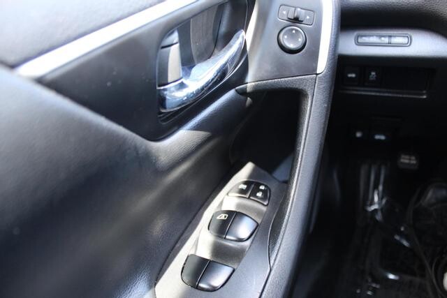 2017 Nissan Altima in Decatur, GA 30032 - 2142815 142