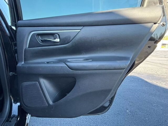 2017 Nissan Altima in Decatur, GA 30032 - 2142815 82