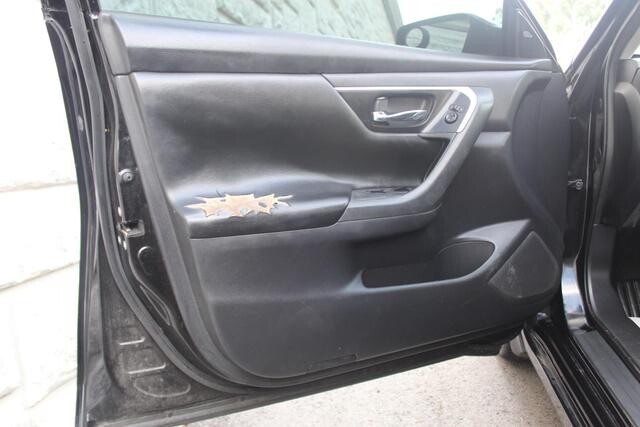 2017 Nissan Altima in Decatur, GA 30032 - 2142815 118