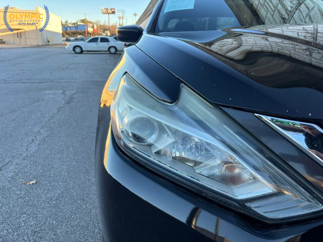 2017 Nissan Altima in Decatur, GA 30032 - 2142815 15