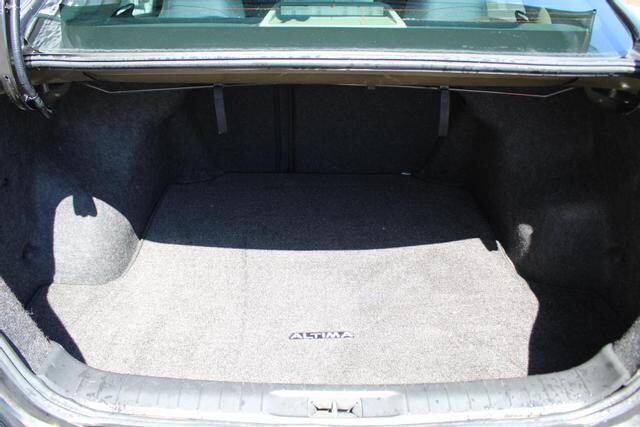 2017 Nissan Altima in Decatur, GA 30032 - 2142815 153