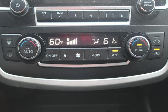 2017 Nissan Altima in Decatur, GA 30032 - 2142815 106