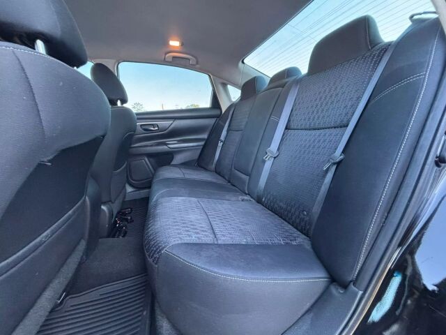 2017 Nissan Altima in Decatur, GA 30032 - 2142815 76