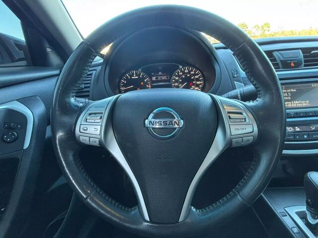 2017 Nissan Altima in Decatur, GA 30032 - 2142815 63