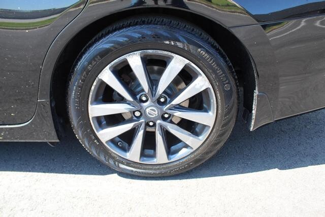 2017 Nissan Altima in Decatur, GA 30032 - 2142815 151