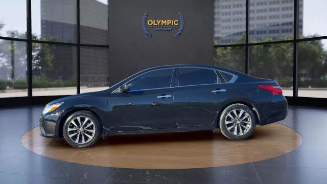 2017 Nissan Altima in Decatur, GA 30032 - 2142815 51