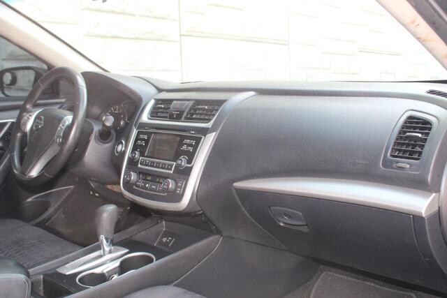 2017 Nissan Altima in Decatur, GA 30032 - 2142815 99