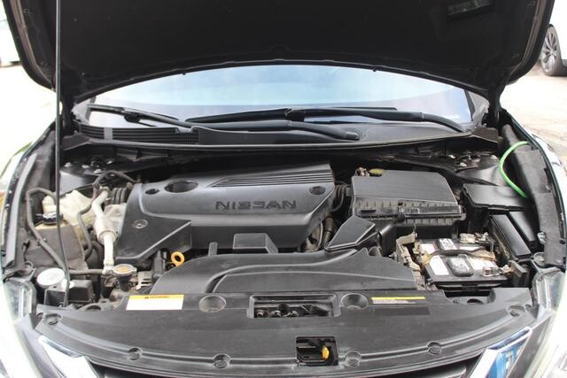 2017 Nissan Altima in Decatur, GA 30032 - 2142815 123