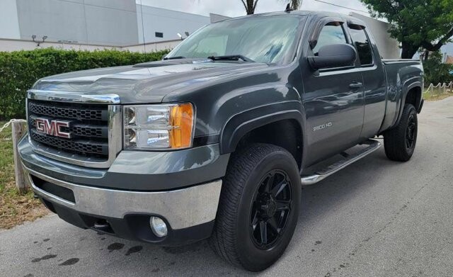 2011 GMC Sierra 2500 in Pompano Beach, FL 33064 - 2143279 9