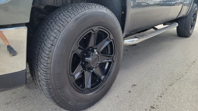 2011 GMC Sierra 2500 in Pompano Beach, FL 33064 - 2143279 24