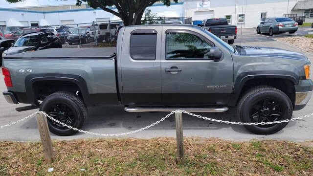 2011 GMC Sierra 2500 in Pompano Beach, FL 33064 - 2143279 12