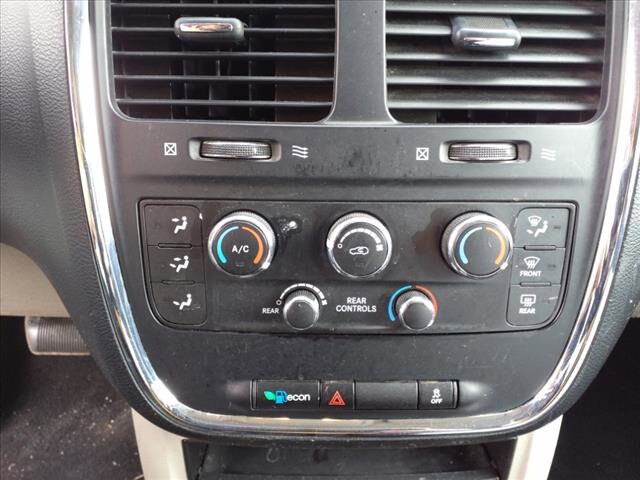 2011 Dodge Grand Caravan in Warren, OH 44484 - 2145415 9