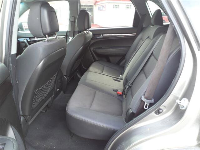 2011 Kia Sorento in Warren, OH 44484 - 2145416 5