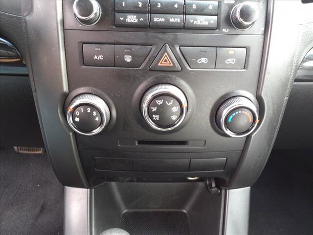 2011 Kia Sorento in Warren, OH 44484 - 2145416 9