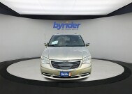 2014 Chrysler Town & Country in Waukesha, WI 53186 - 2145447 3