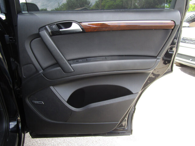 2015 Audi Q7 in Tampa, FL 33604-6914 - 2147567 24