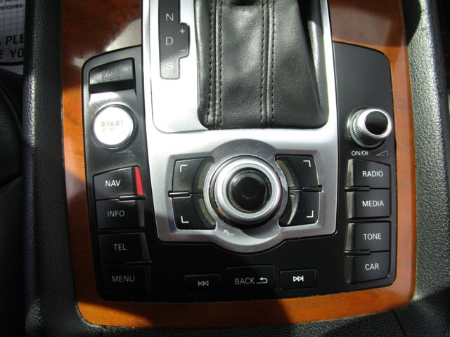 2015 Audi Q7 in Tampa, FL 33604-6914 - 2147567 5