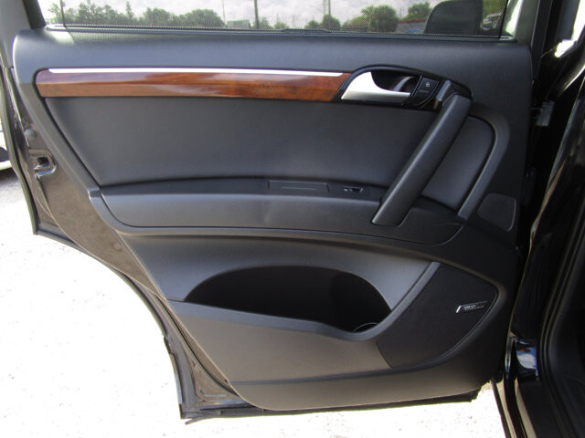 2015 Audi Q7 in Tampa, FL 33604-6914 - 2147567 23