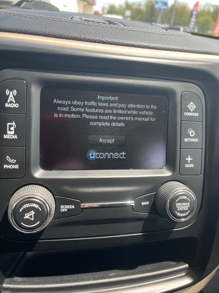 2014 Jeep Cherokee in Fairview, PA 16415 - 2148942 14