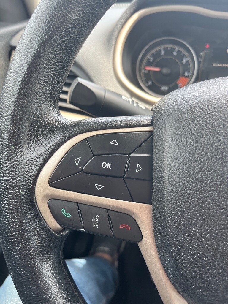 2014 Jeep Cherokee in Fairview, PA 16415 - 2148942 12