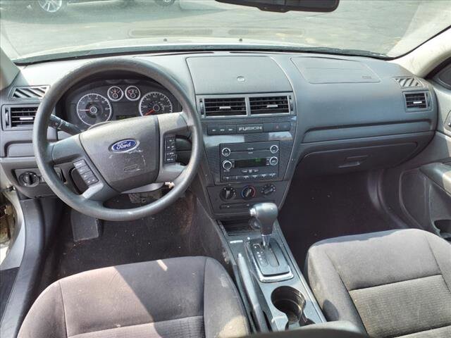 2008 Ford Fusion in Warren, OH 44484 - 2149447 6