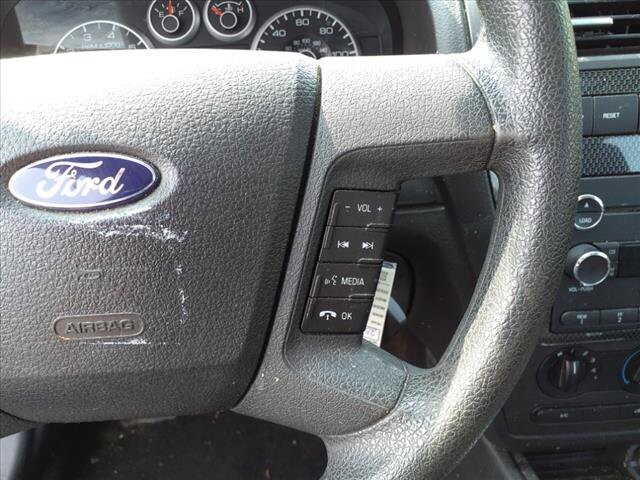 2008 Ford Fusion in Warren, OH 44484 - 2149447 10