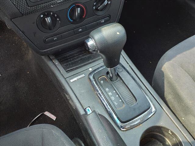 2008 Ford Fusion in Warren, OH 44484 - 2149447 9