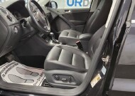 2016 Volkswagen Tiguan in Cicero, IL 60804 - 2151016 11