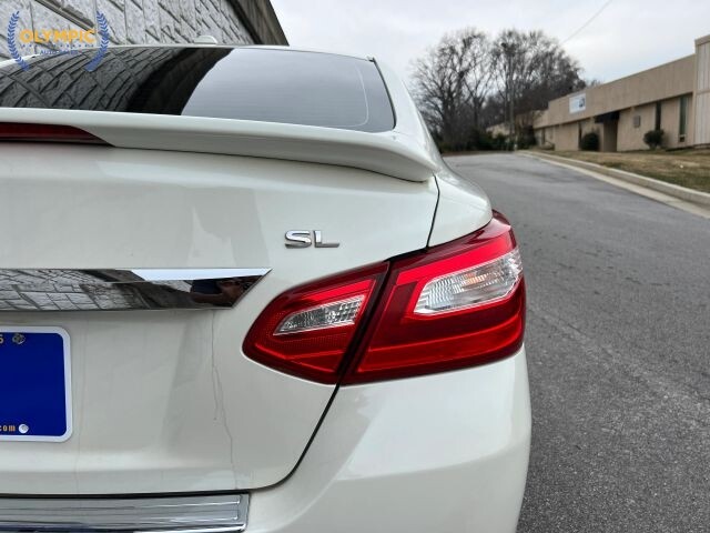 2017 Nissan Altima in Decatur, GA 30032 - 2151050 16