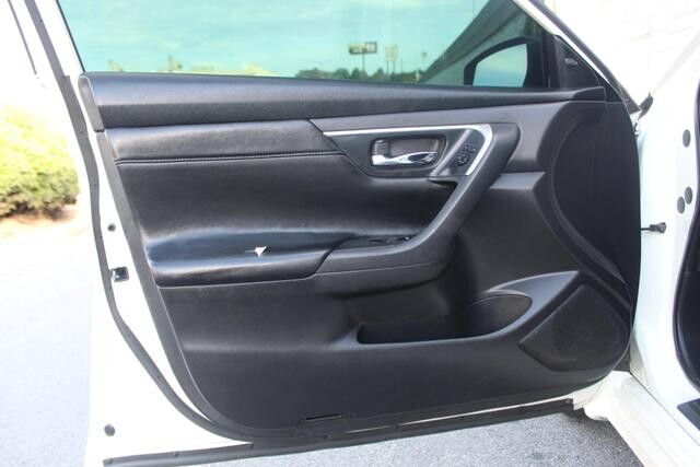 2017 Nissan Altima in Decatur, GA 30032 - 2151050 79