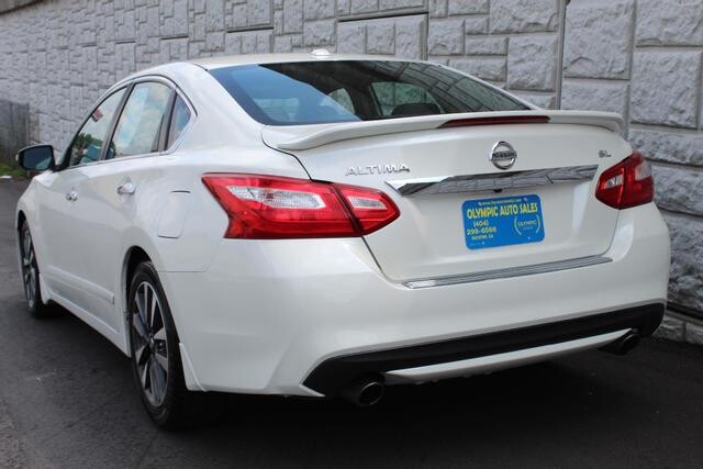 2017 Nissan Altima in Decatur, GA 30032 - 2151050 88