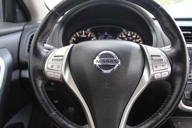 2017 Nissan Altima in Decatur, GA 30032 - 2151050 97