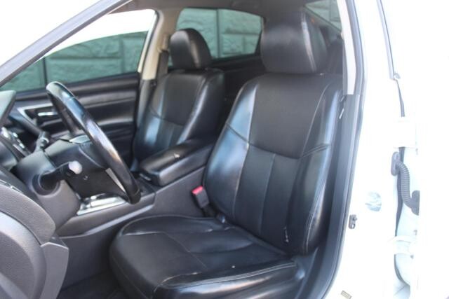 2017 Nissan Altima in Decatur, GA 30032 - 2151050 74